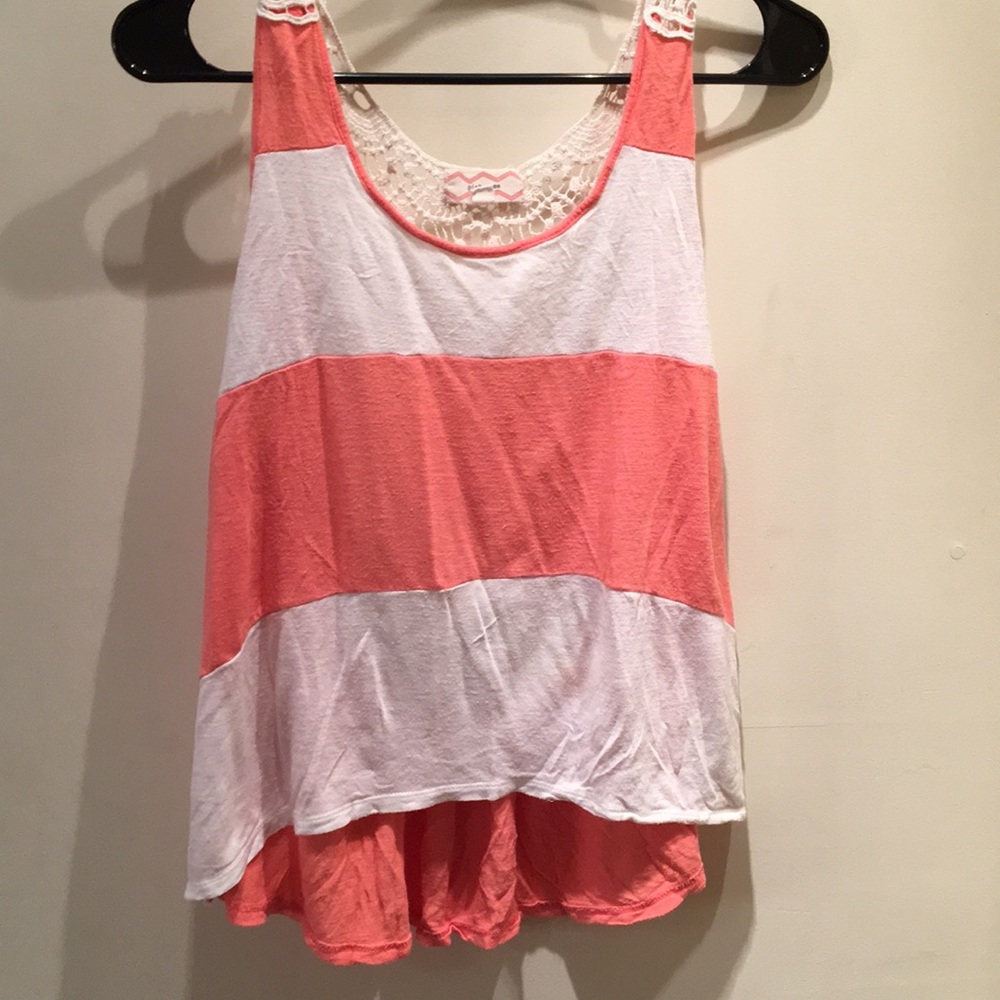 Flowy salmon and white crochet back tank top